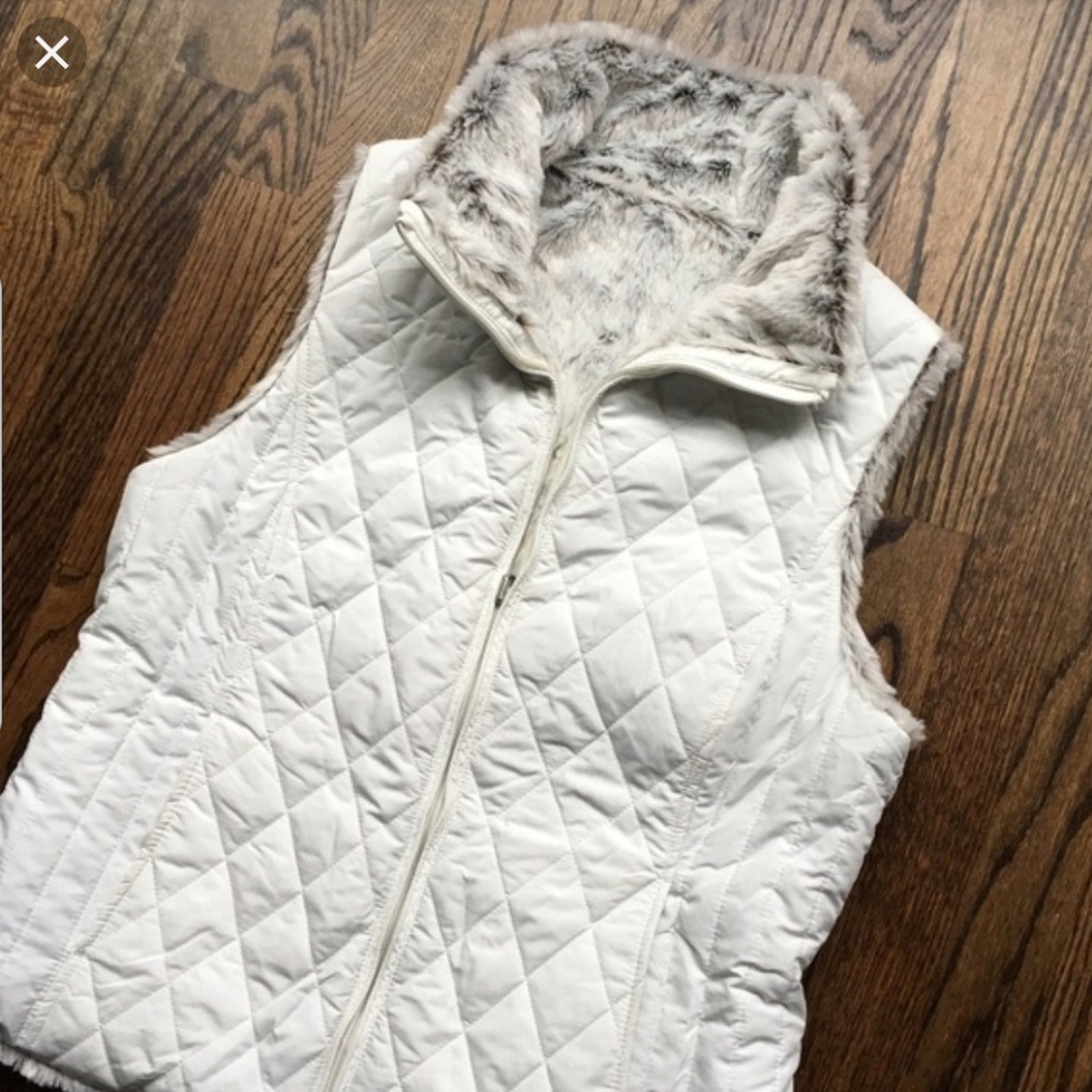 Womens size large faux fur reversible vest